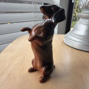 VTG Beswick England Standing Dachshund Dog Figurine about 3 7/8" Black / Tan